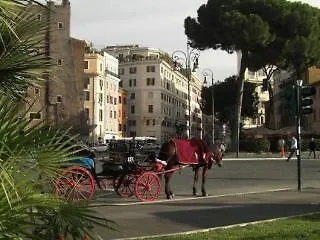 2 Passi Al Colosseo B&B Roma Oda ve Kahvaltı